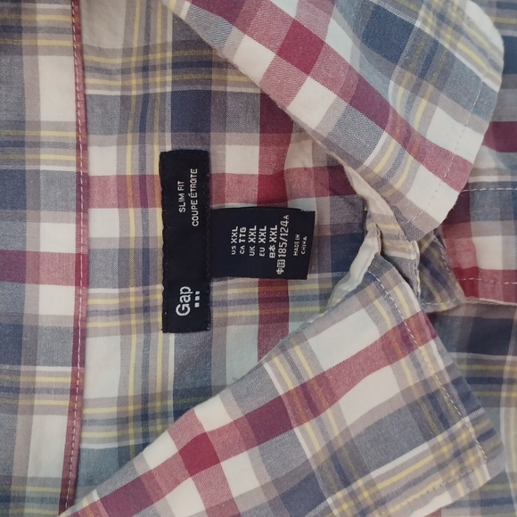 Gap Slim Fit Button-Down Long Sleeve Shirt - Picture 2 of 2